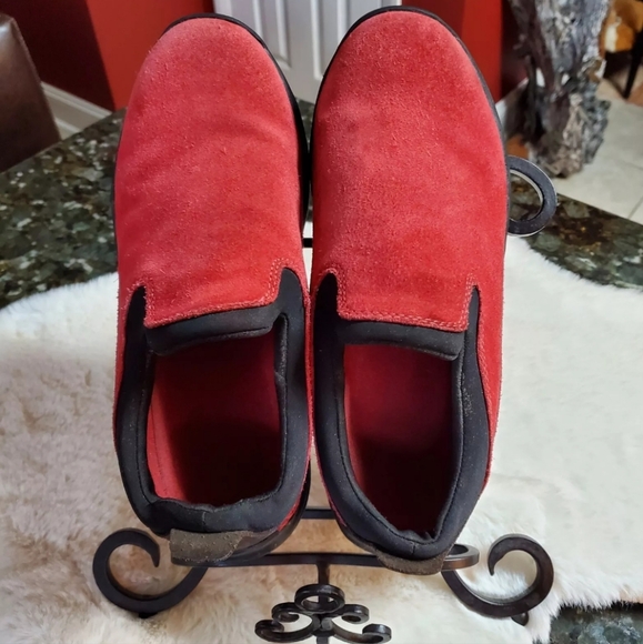 Lands End Women's All Weather Red Suede Leather Slip On Moc Shoes Size 8.5 B - Picture 16 of 16